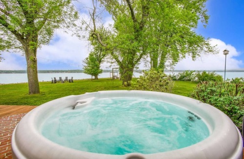 North East House | The Riverside Couples Retreat