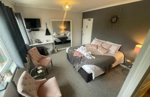 Saltford Hotel | The Riverside inn