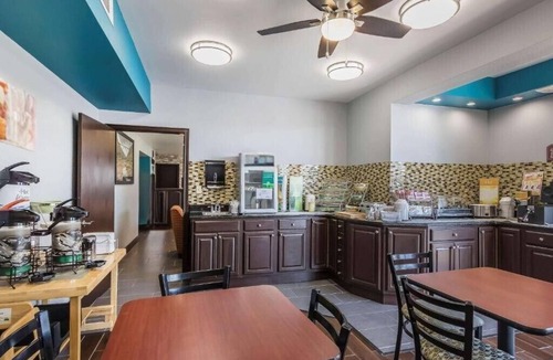 Charleston Hotel | The Riverstone Hotel Charleston-Sikeston