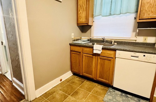 Albany Apartment | The Rizzy Apartment