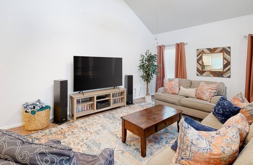 Hutto House | The Roaming Rest Stop | Family-friendly house in Hutto with a yard