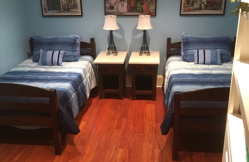 Dufferin Bed & Breakfast | The Robert Guest Rm 2