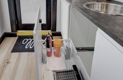 Webb City Apartment | The Robin's Egg: Downstairs Studio