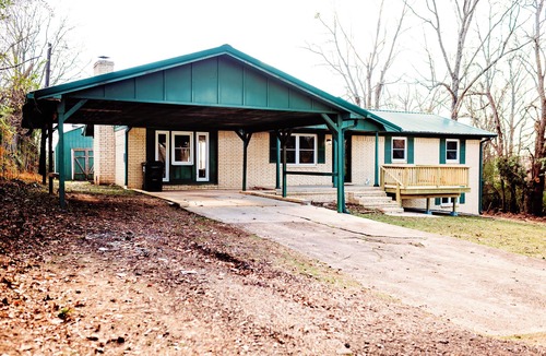 Broken Bow House | The Robin's Nest at Broken Bow - A bird paradise