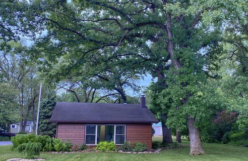 Holcomb House | The Rock River Cabin