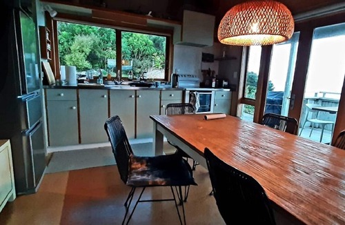 Tuateawa House | The Rock " Serene, Tranquil, Awesome"