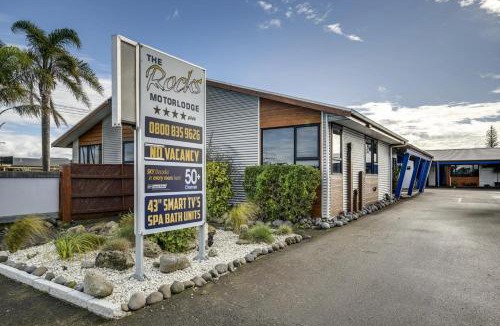 Westshore Hotel | The Rocks Motel