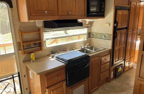 Cloyne House | The Rockwood - 26' RV/trailer