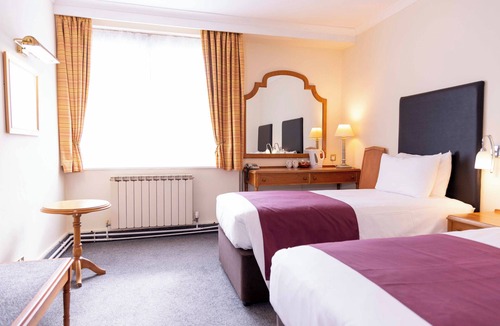 Wych Cross Hotel | The Roebuck Hotel by Greene King Inns