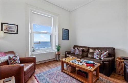 Roker House | The Roker Pier View