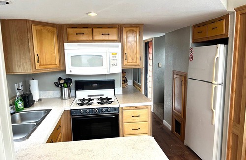 Gold Beach Cabin | The Rolling Rogue Cabin #49