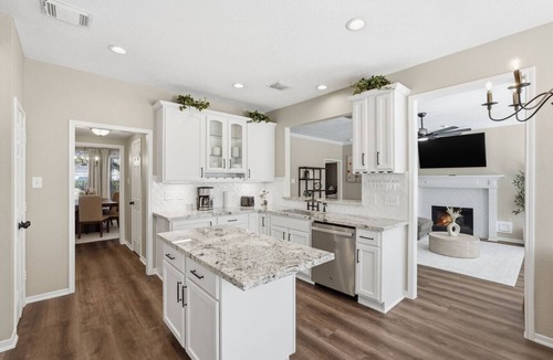 Atascocita House | The Roman 2 | Spacious Home with Pool & Game Lounge