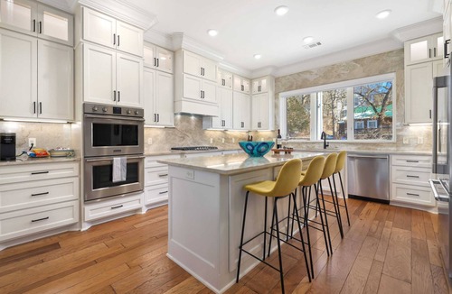 Fayetteville House | The Roman - Luxury Townhome - 1m to DT