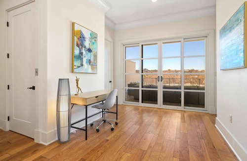 Fayetteville House | The Roman - Luxury Townhome - 1m to DT