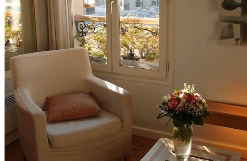 Clignancourt Apartment | The "romantic Little Flat" in Montmartre
