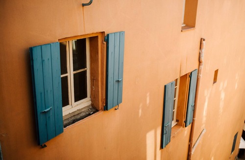 Les Remparts Apartment | The Romantic Suite with Jacuzzi