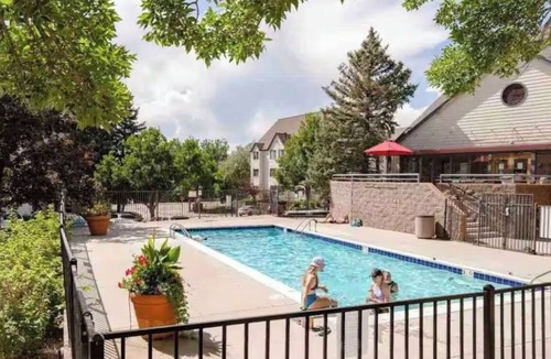 Englewood Condo | The Romantic French Flat