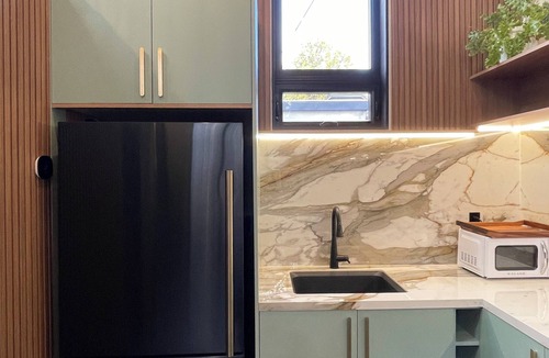 Parkdale House | The Roncy Den ~a boutique laneway house