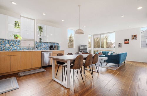 Central District House | The Rooftop Blue Haven Home w Firepit