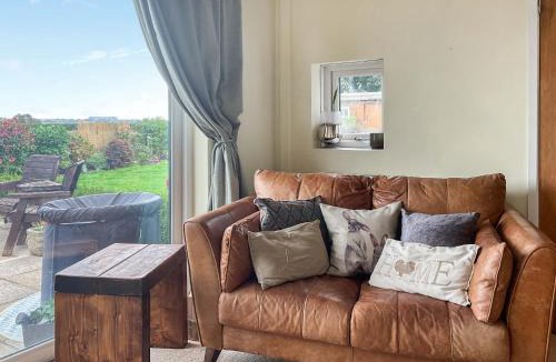 Flemingston House | The Room Next Door