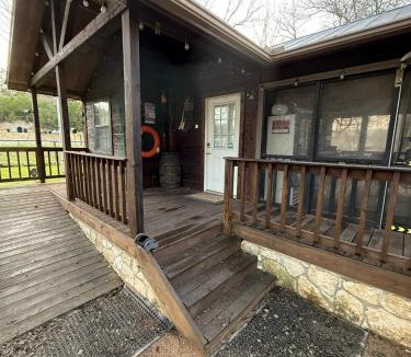 Lakehills Hotel | The Roost Cabins