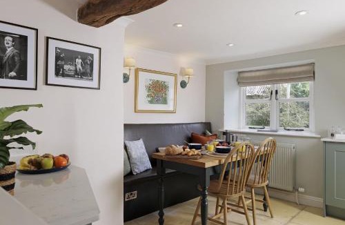 Coln St Aldwyns House | The Roost