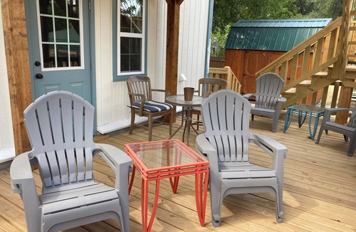 Glen Rose Apartment | The Rosa Linda 2 blocks to Historic Downtown Square. Centrally located.
