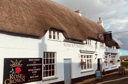 Longburton Hotel | The Rose and Crown