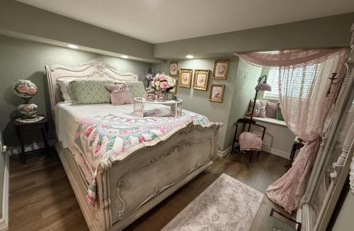 Guthrie Apartment | The Rose Cottage at The Carriage House