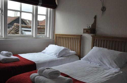 Burwash Bed & Breakfast | The Rose & Crown