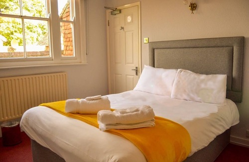 Burwash Bed & Breakfast | The Rose & Crown