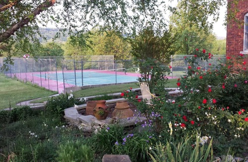 Heber Springs House | The Rose Estate perfect for your group or event.