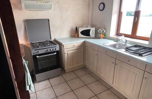 Saint-Dizier-Leyrenne House | The Roseau Gite