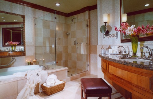 Pleasanton Hotel | The Rose Hotel