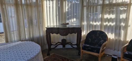 Woodville House | The Rose