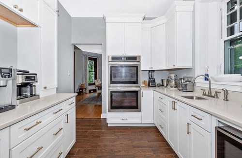 Mercersburg House | The Rosemont Mansion: Steps from Main Street