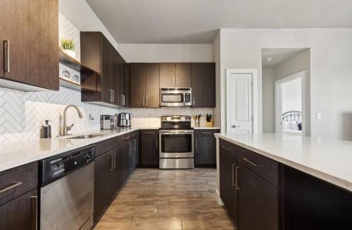Dallas Apartment | The Rosewood Villa