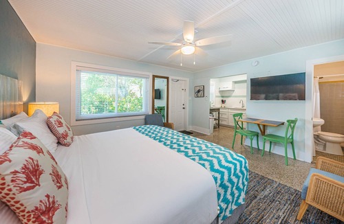Sunset Beach Hotel | The Roth Hotel