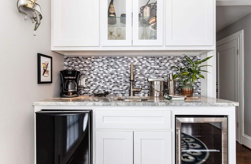 Kessler House | The Roux House Offers Luxury, Comfort & Location!