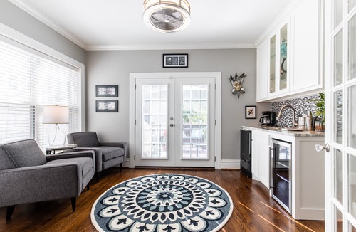 Kessler House | The Roux House Offers Luxury, Comfort & Location!
