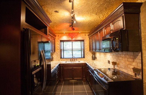 Roxbury Hotel | The Roxbury