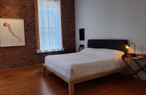 Waitsburg Hotel | The Royal Block - Room 5