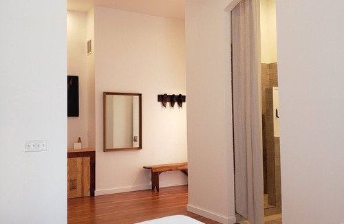 Waitsburg Hotel | The Royal Block - Room 5