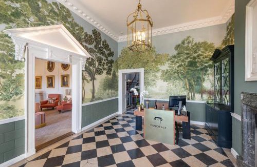 Upper Town Hotel | The Royal Crescent Hotel & Spa