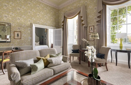 Upper Town Hotel | The Royal Crescent Hotel & Spa