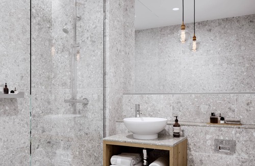 Ascot Hotel | The Royal Foresters