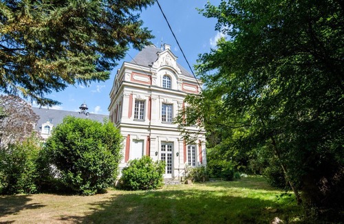 Saint-Benoit-la-Foret House | The royal escape