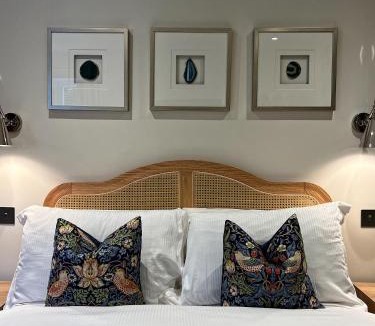 Wallingford Hotel | The Royal