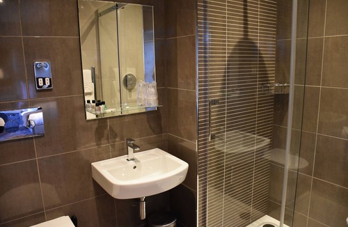 Cronberry Hotel | The Royal Hotel