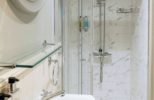 Waltham Forest Hotel | The Royal Oak